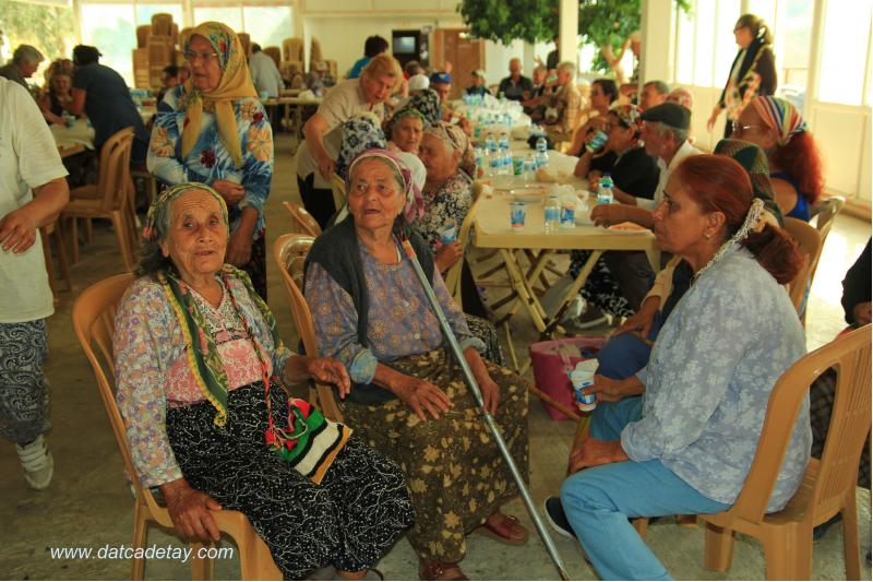 datça'da yaşlılar buluşması